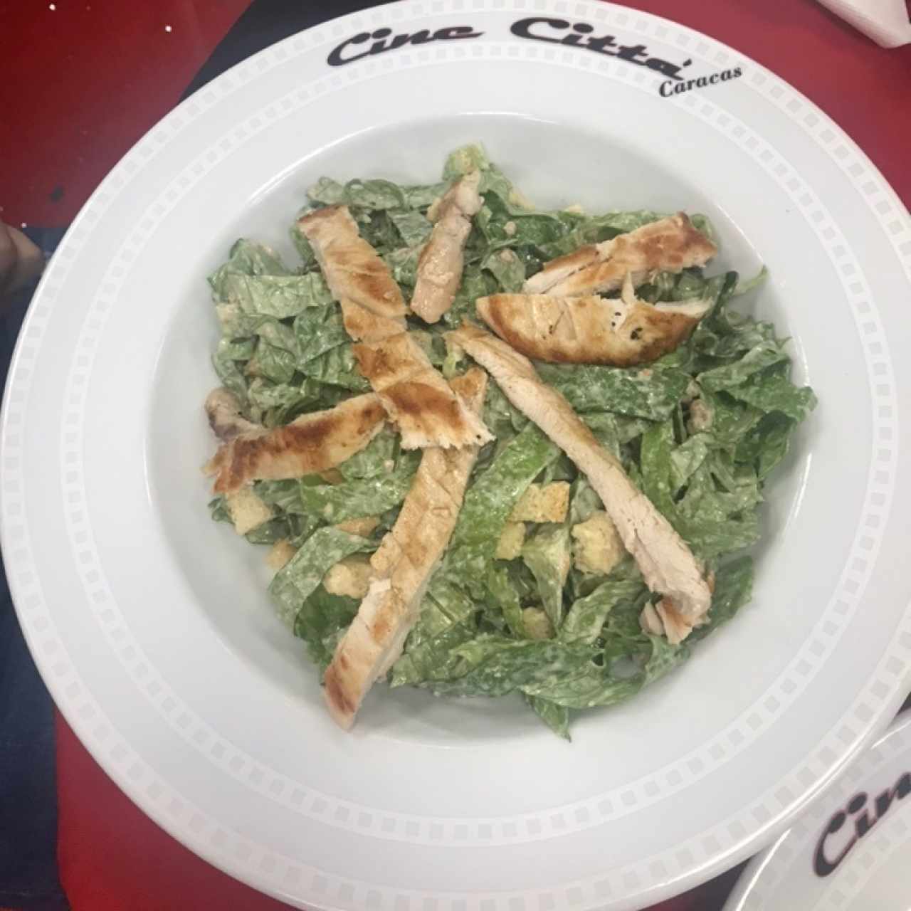 ensalada cesar con pollo