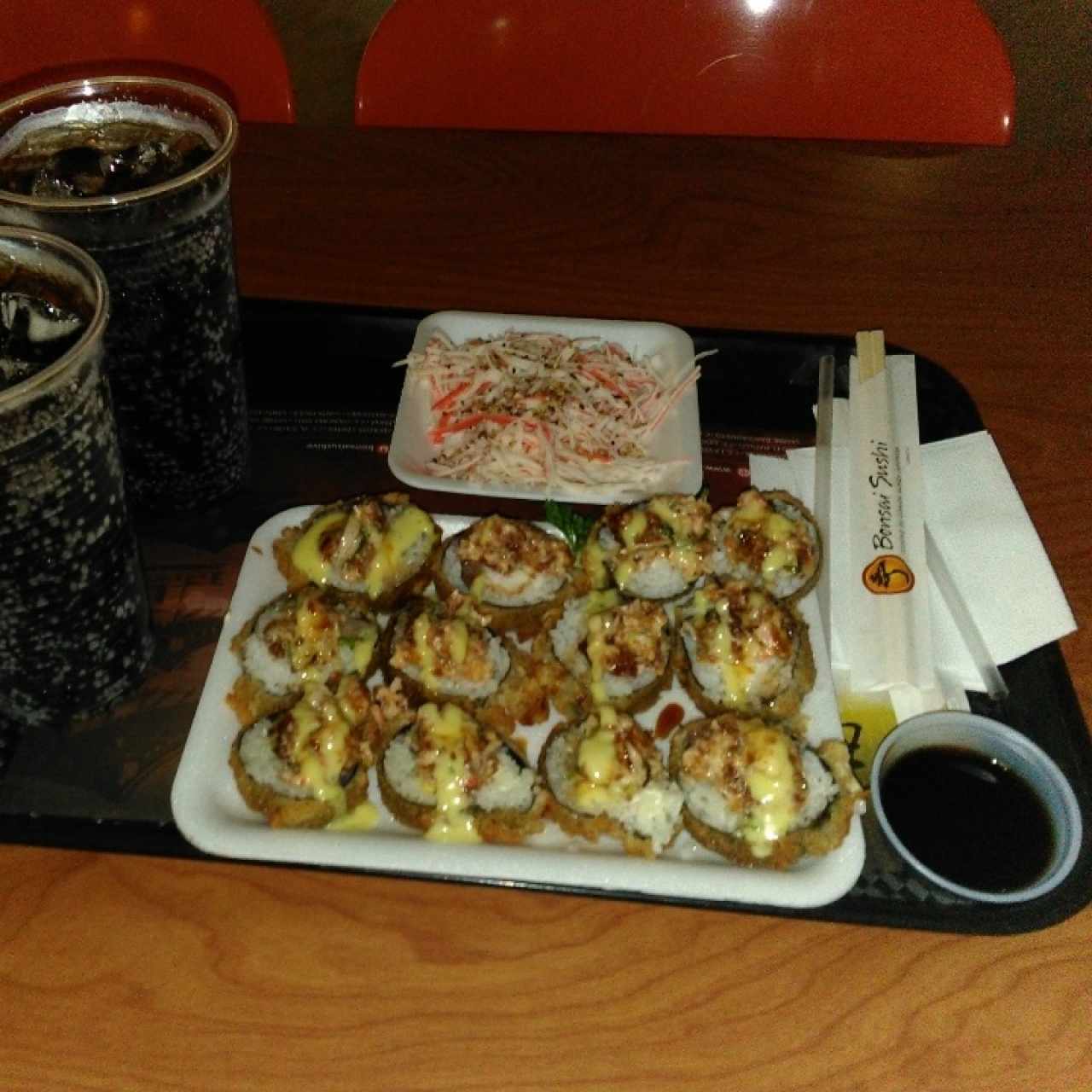 Samurai Roll y ensalada dinamita! Muy bueno todo, lo recomiendo!! 