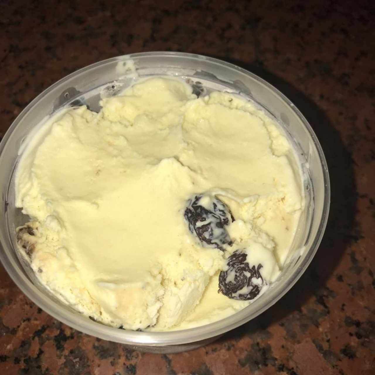 Helado de Ron Con Pasas, Excelente