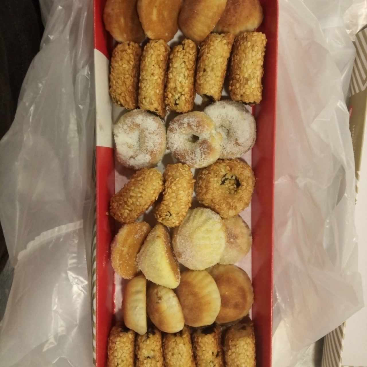 bandeja surtida de galletas