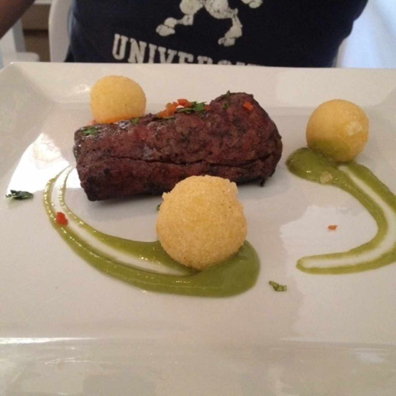 Un chiste el tamaño del lomito 4.500bs