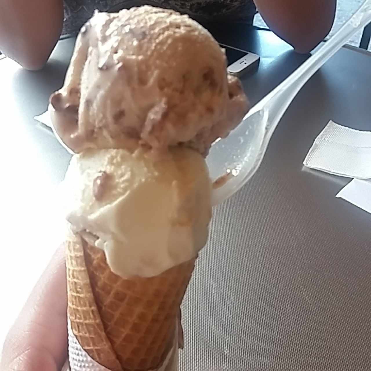 Barquilla de Pie de Limón y Crema de Avellanas