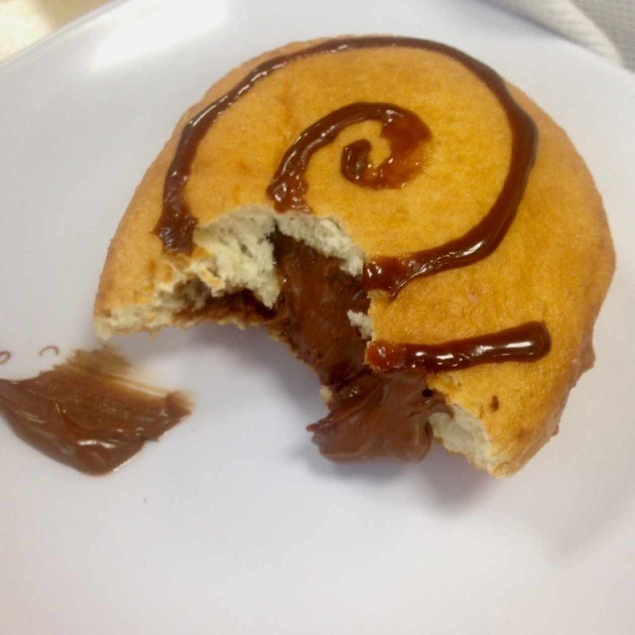 Dona rellena de chocolate de avellana