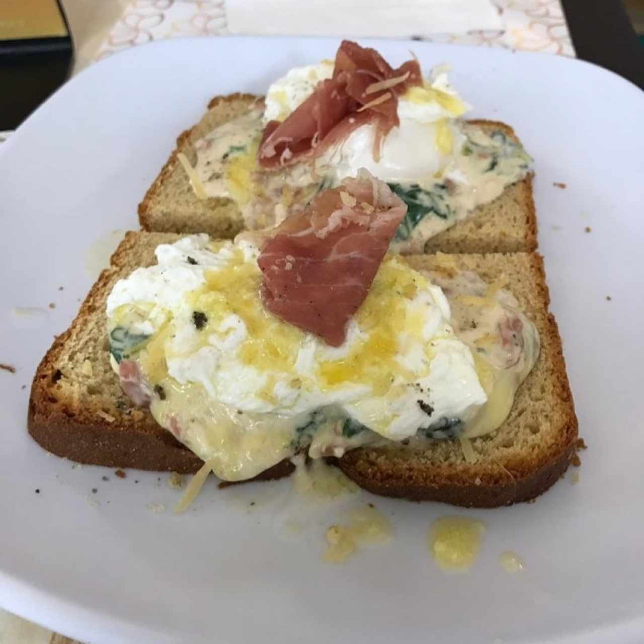 Huevos benedictos