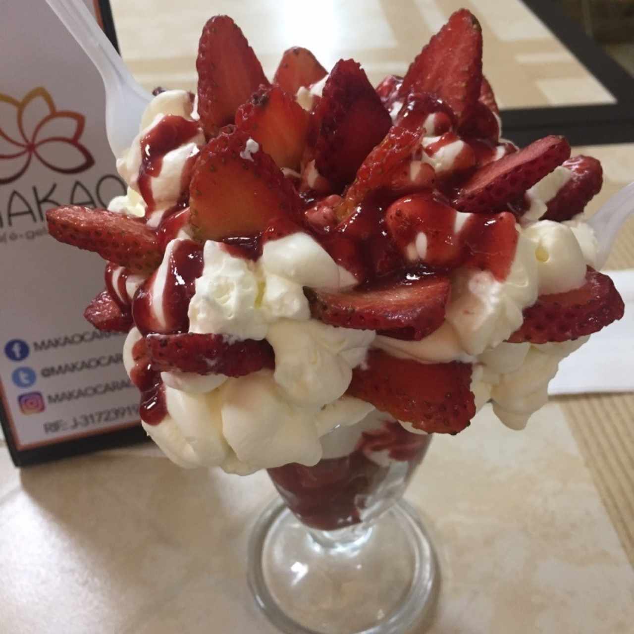 copa de fresas con crema 