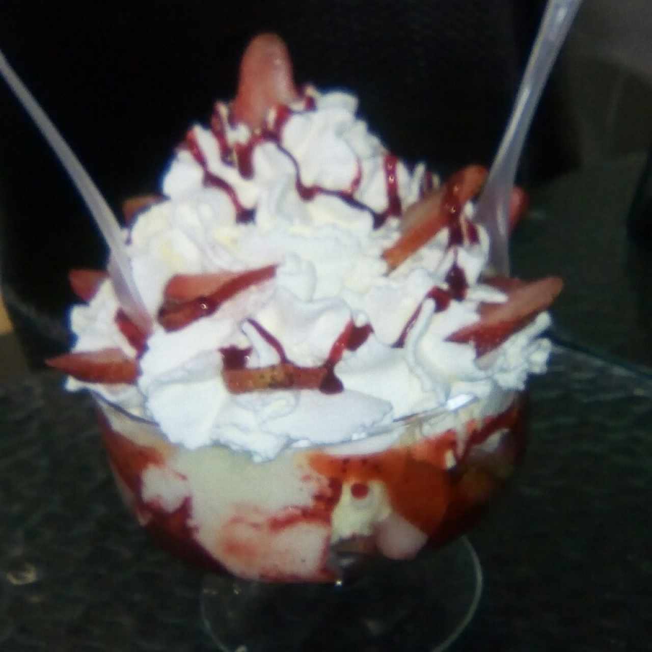 Copa fresa con crema 