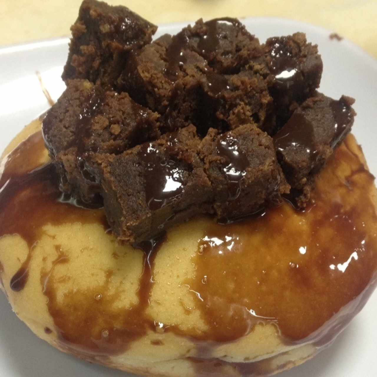 Dona rellena de brownie 