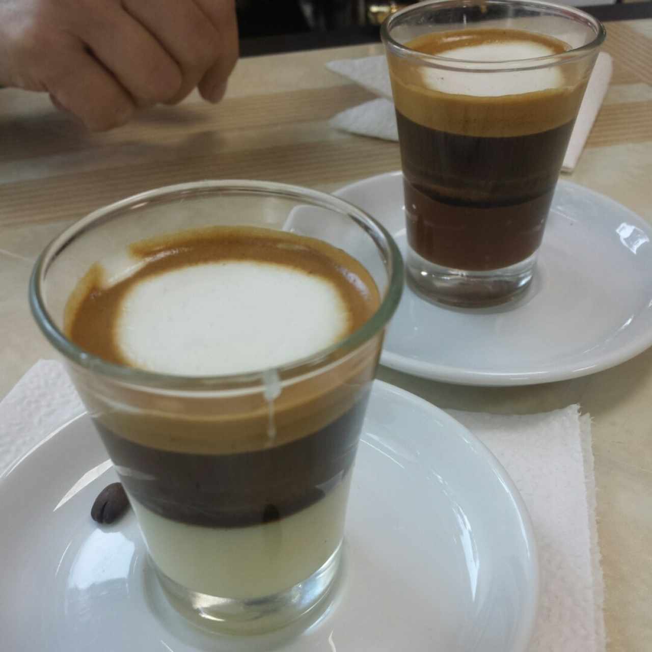 Bombon y Caramelo machiatto
