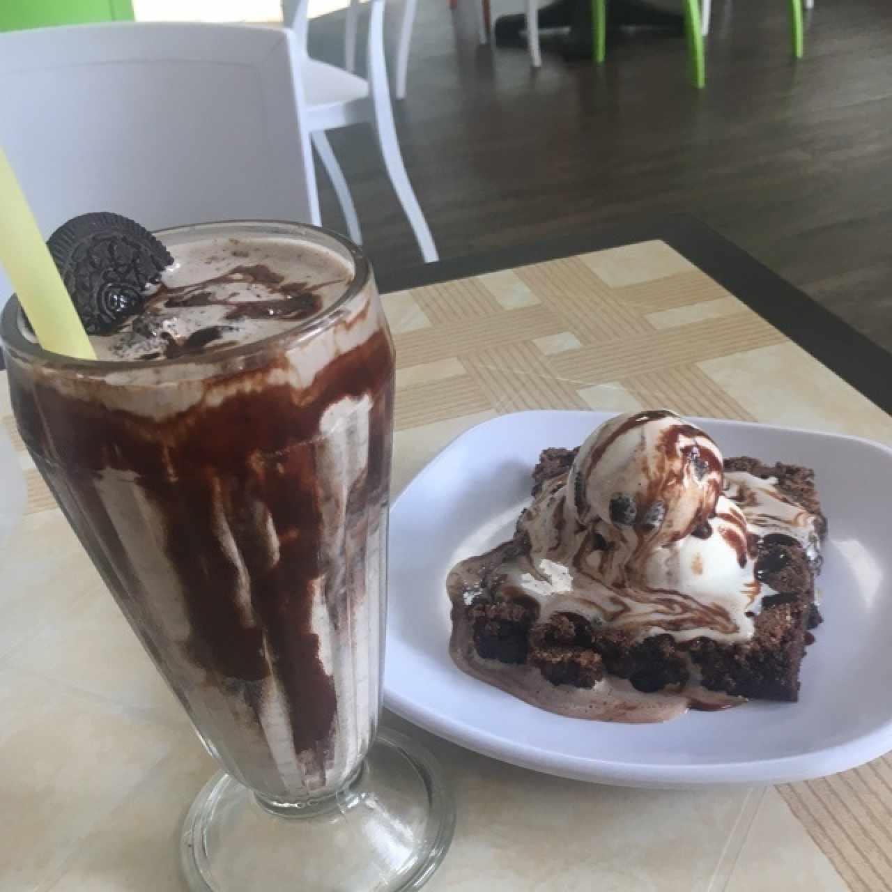 merengada de oreo y brownie con helado