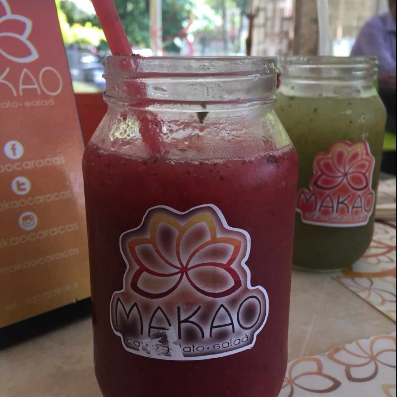 Jugo de Fresa & Limonada con Yerbabuena
