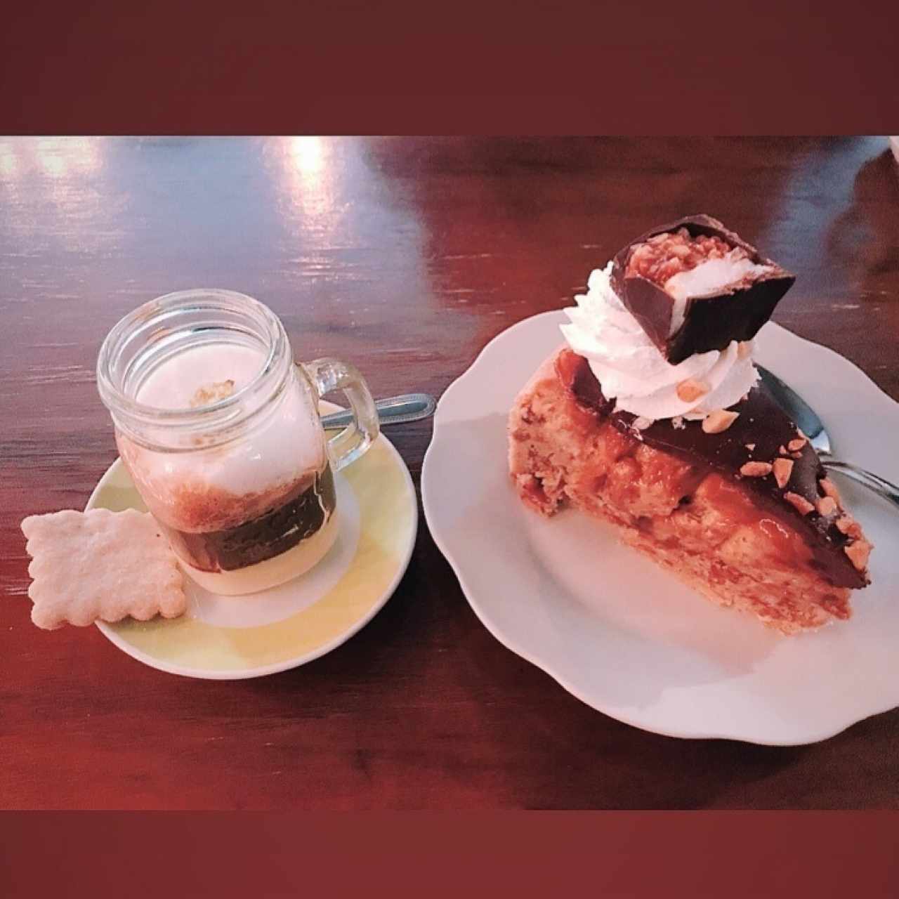 Cheesecake de Snickers y el café es un Bombón Amelie