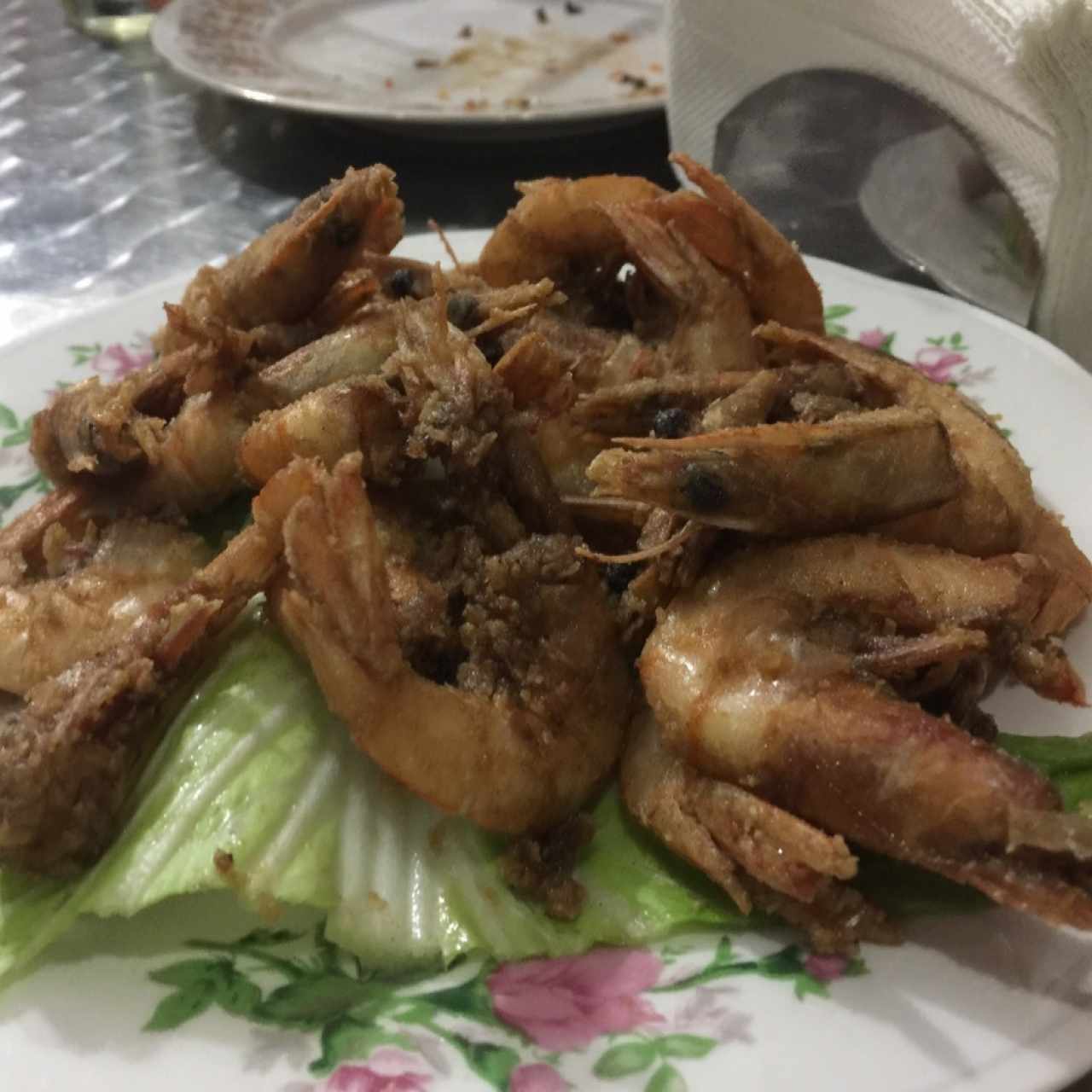 camarones crunch (o crispy) se comen enteros (y parecen galletas) pidan el picante de la casa para que le potencien el sabor 