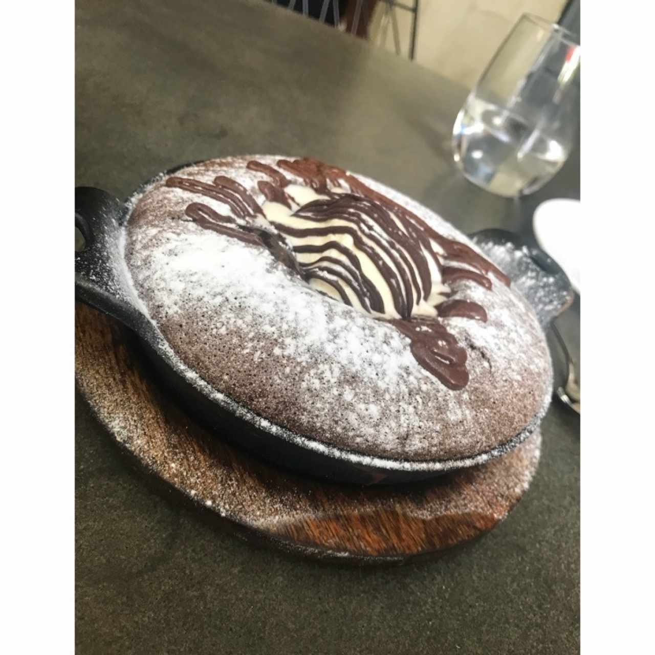 Fondant de chocolate con helado 
