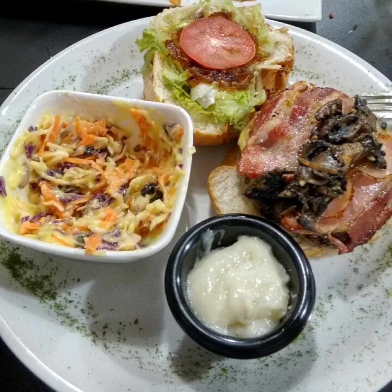 Kami Burger