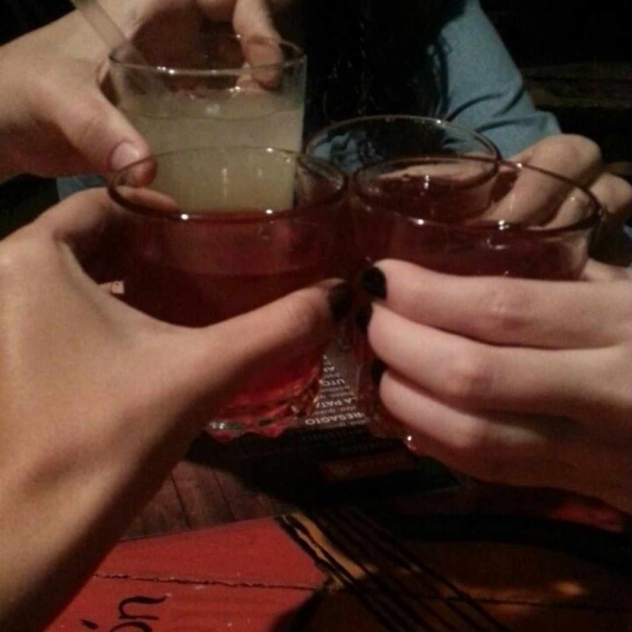 vino de rosas!