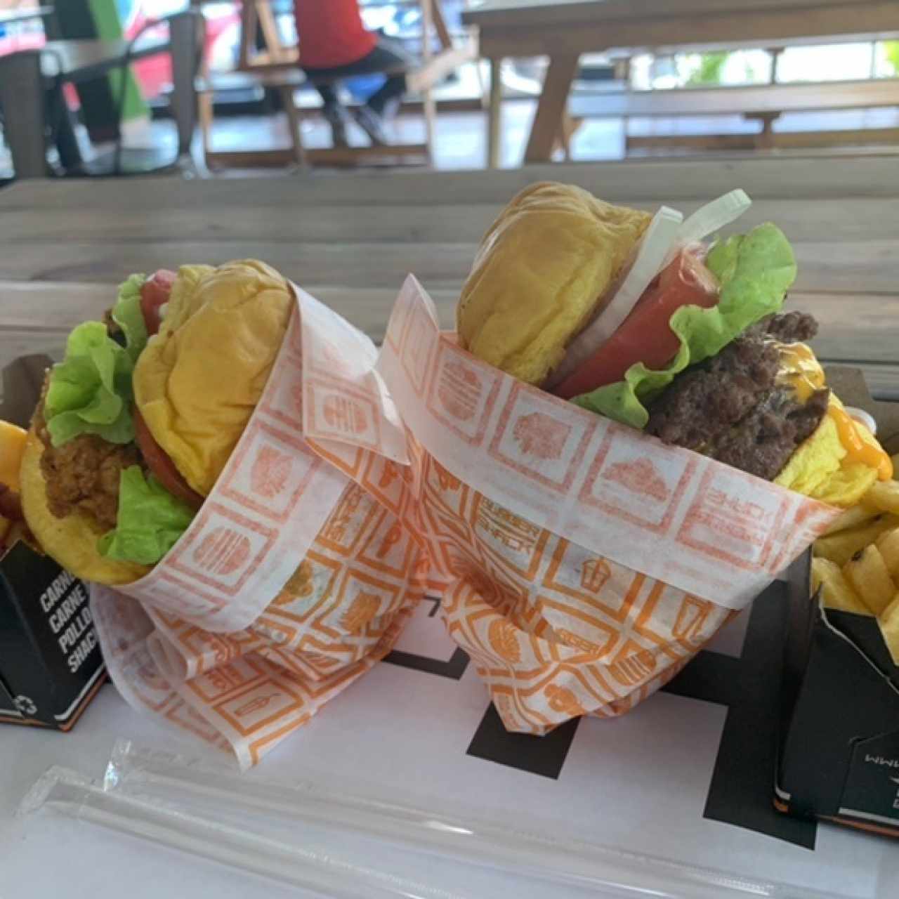 hanburguesa de pollo y doble carne 