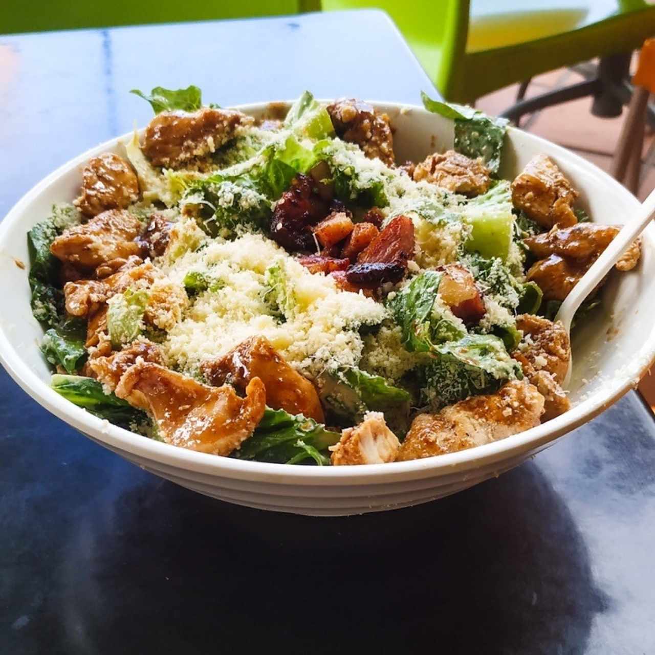 Ensalada César con pollo