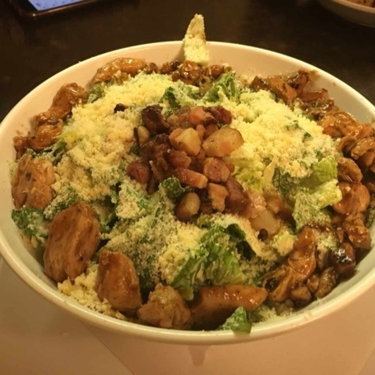 Ensalada cesar con pollo 