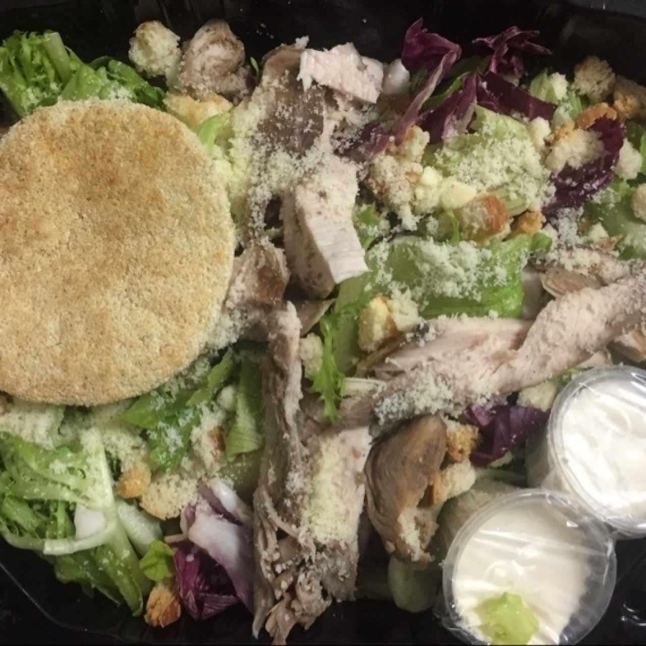 Ensalada Cesar con Pollo, muy buena...!