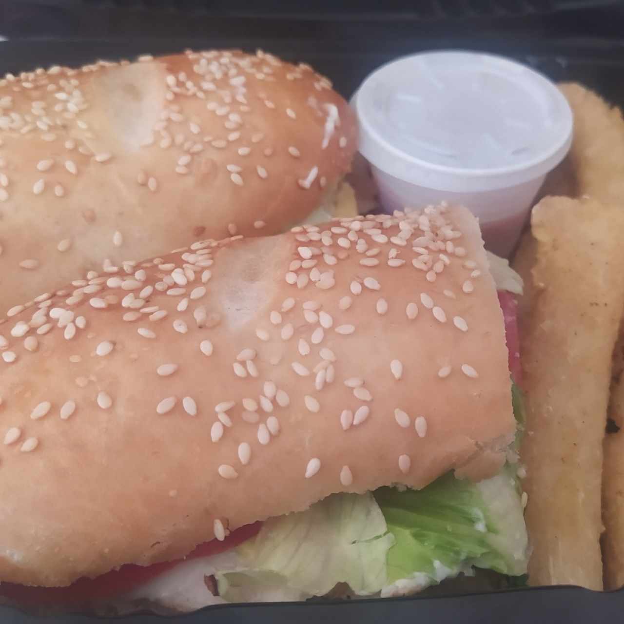 Sandwich pollo pepiado.