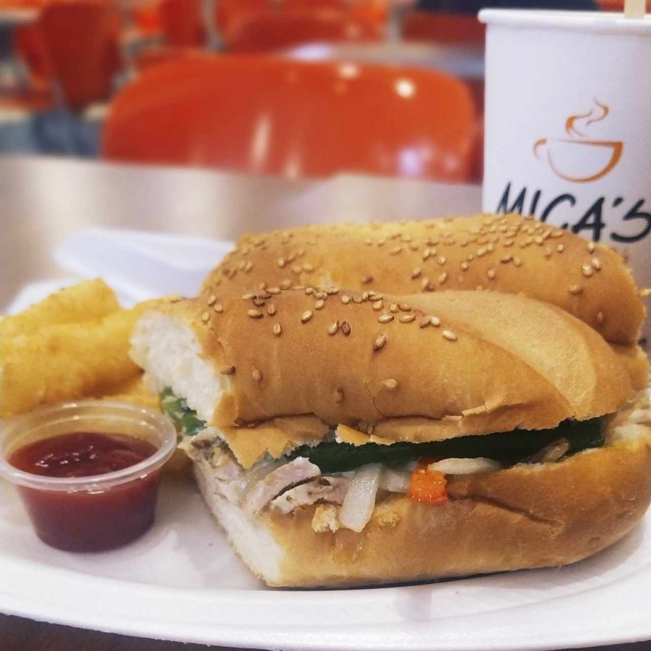 Sandwich caliente Veggie Pollo.