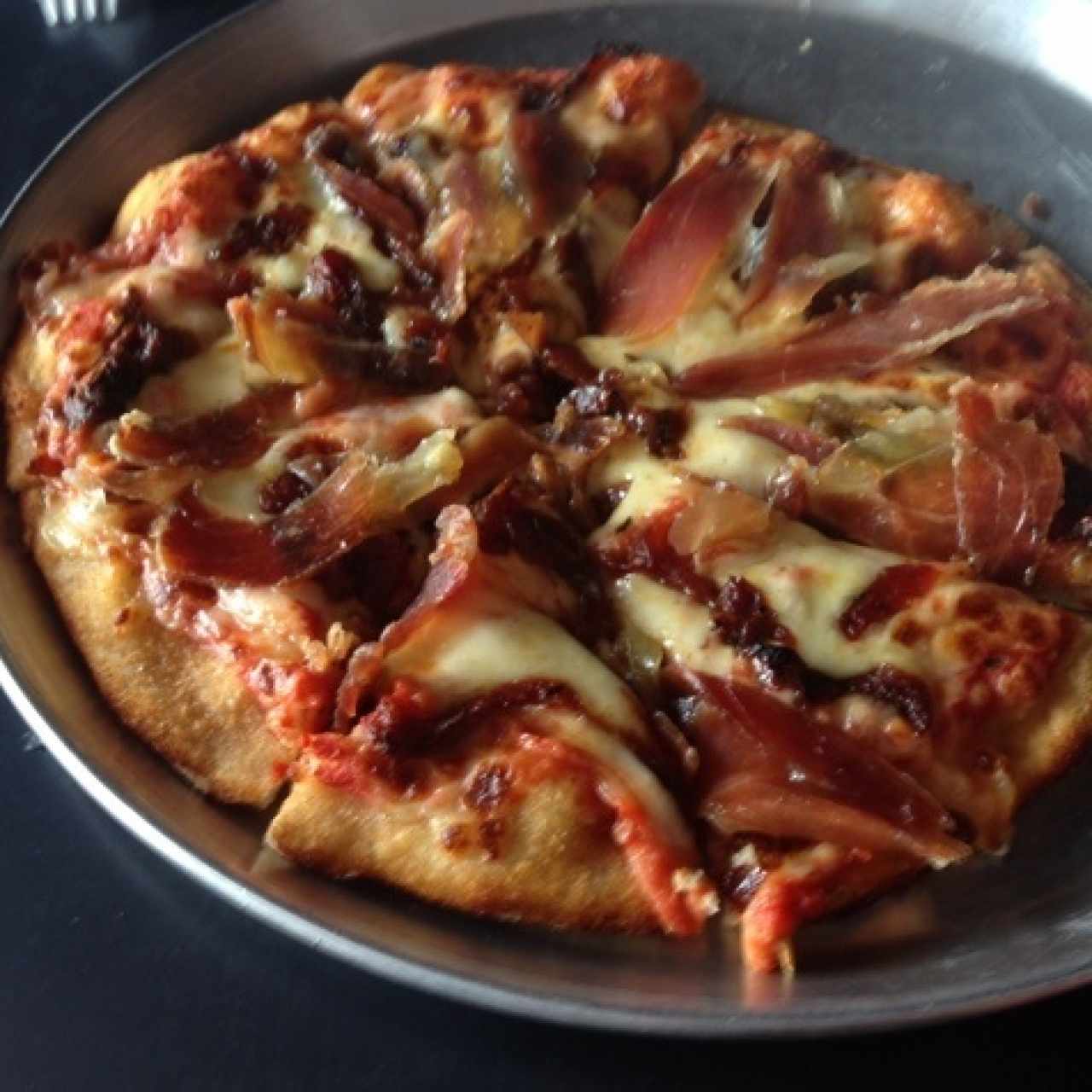 Jamon serrano y tomate confitado. 
