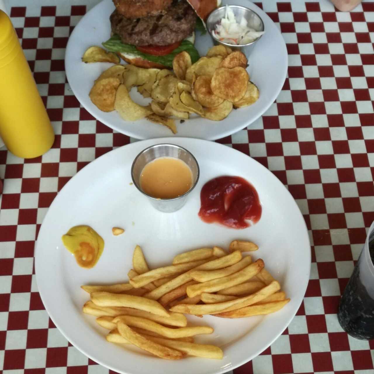 Platos del Diablo con chips de papa + Ración de Papas Fritas