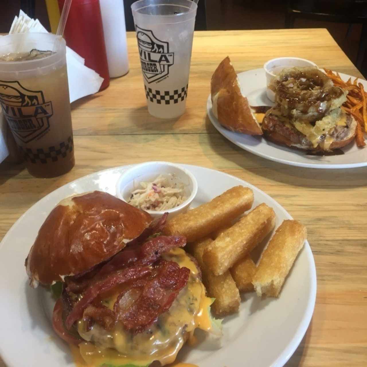 Hamburguesas Ávila y Sebucan
