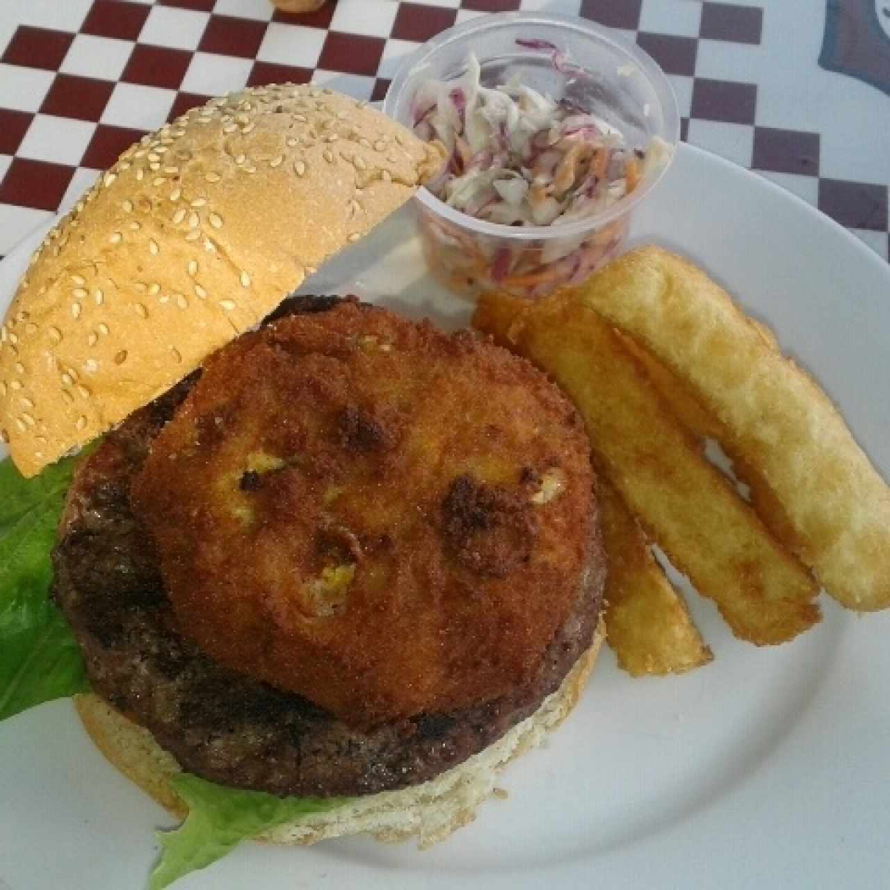 platos del diablo una nueva hamburguesa muy rica