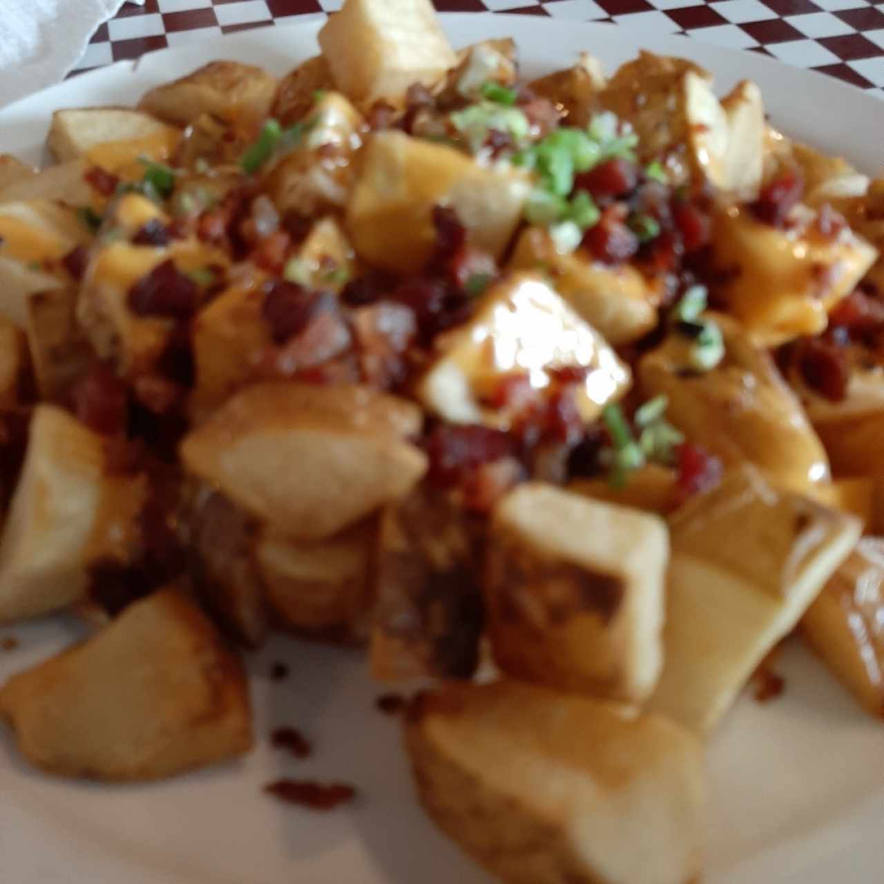 papas con queso y tocineta 