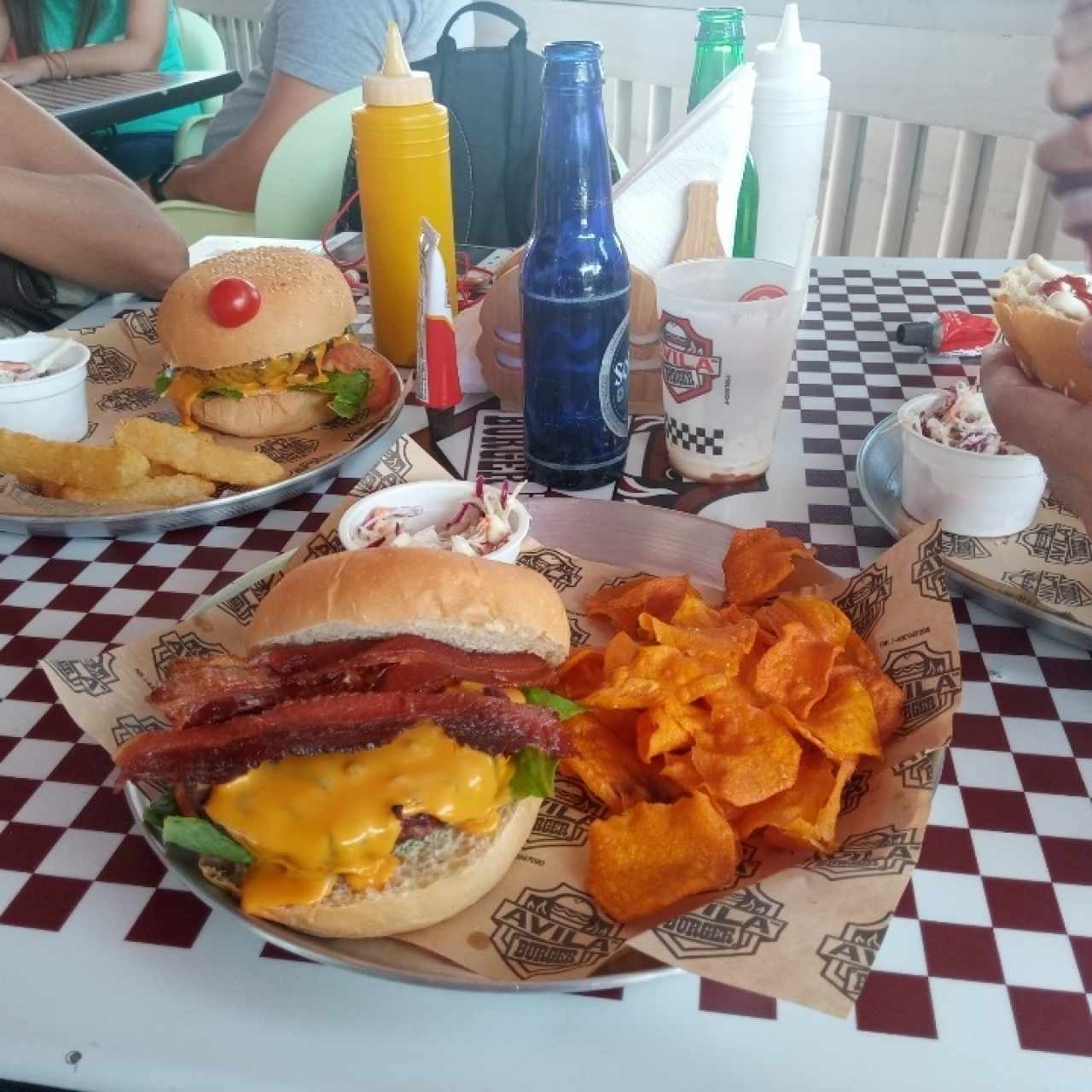 Hamburguesa Ávila