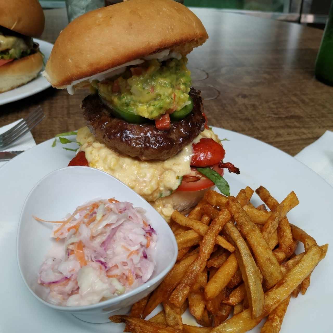 hamburguesa de chorizo ahumado y carne 