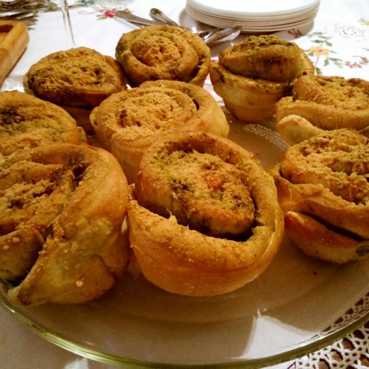 Rolls de Pesto y Parmesano