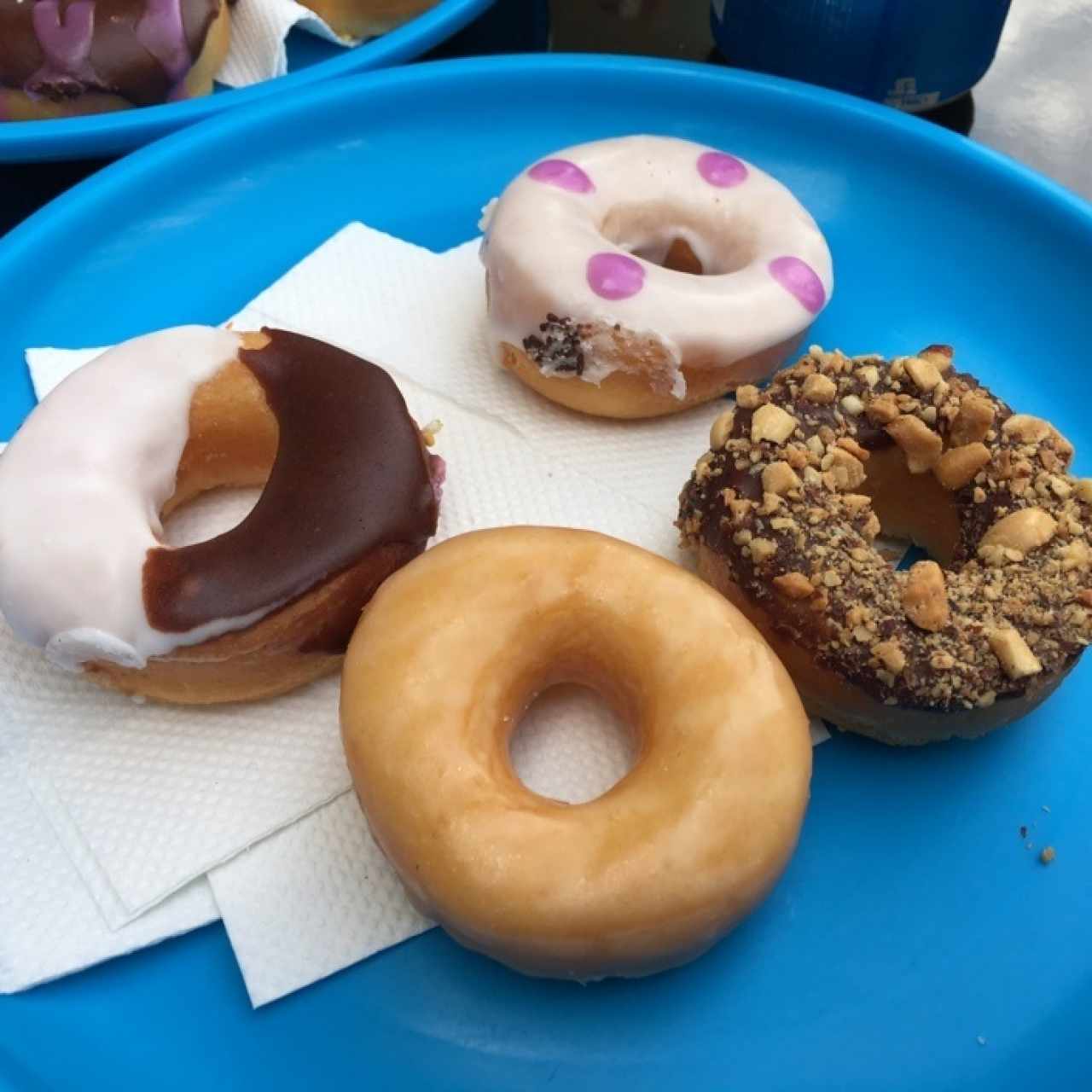Variedad de mini roscas