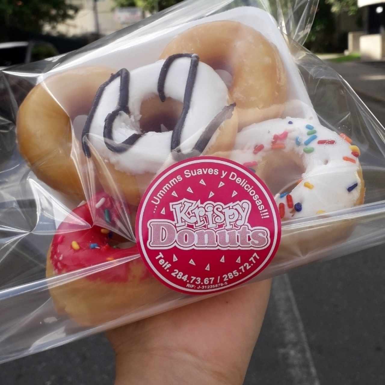 promo lleva 4 y te llevas una extra. 8