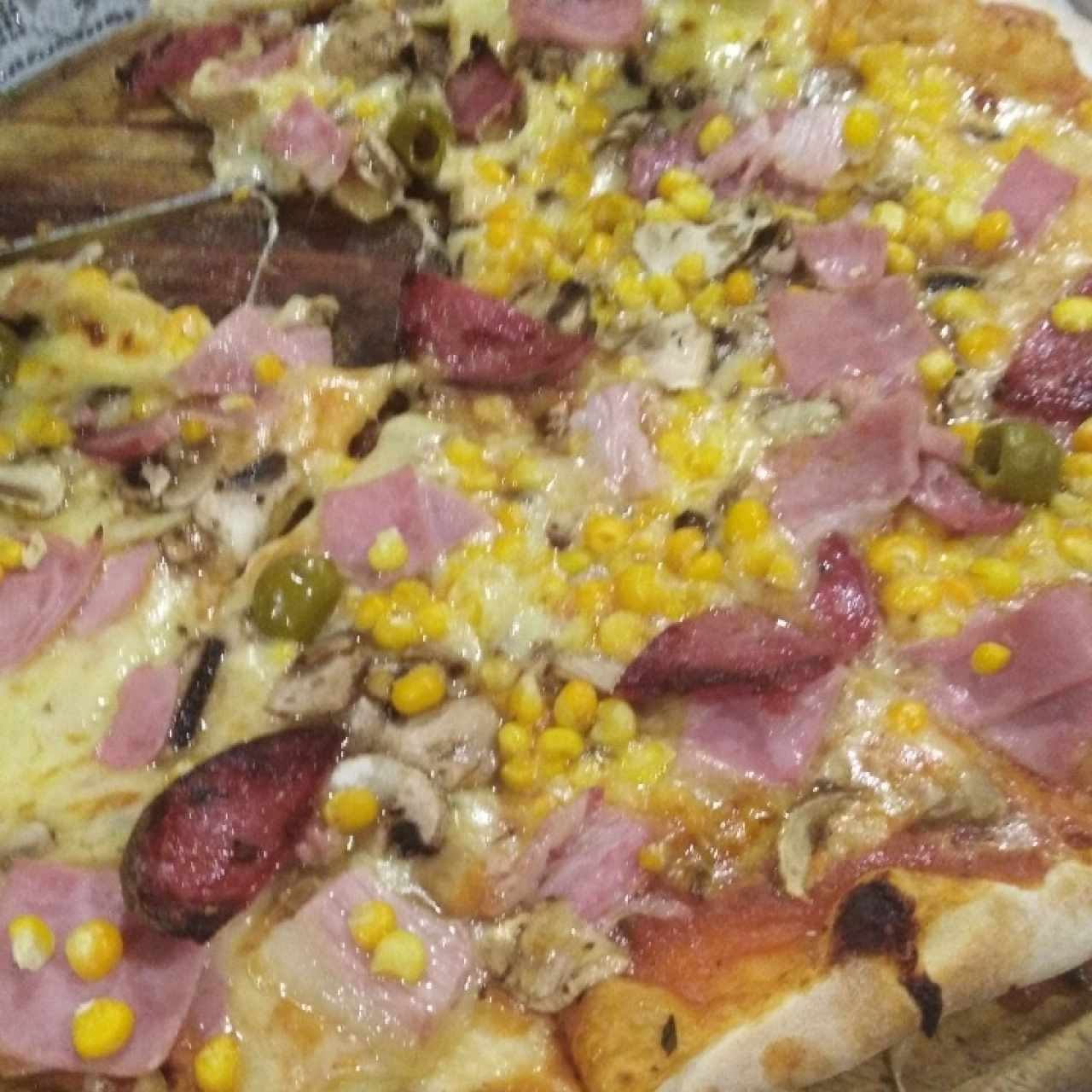 Pizza Especial Nonna Mía 
