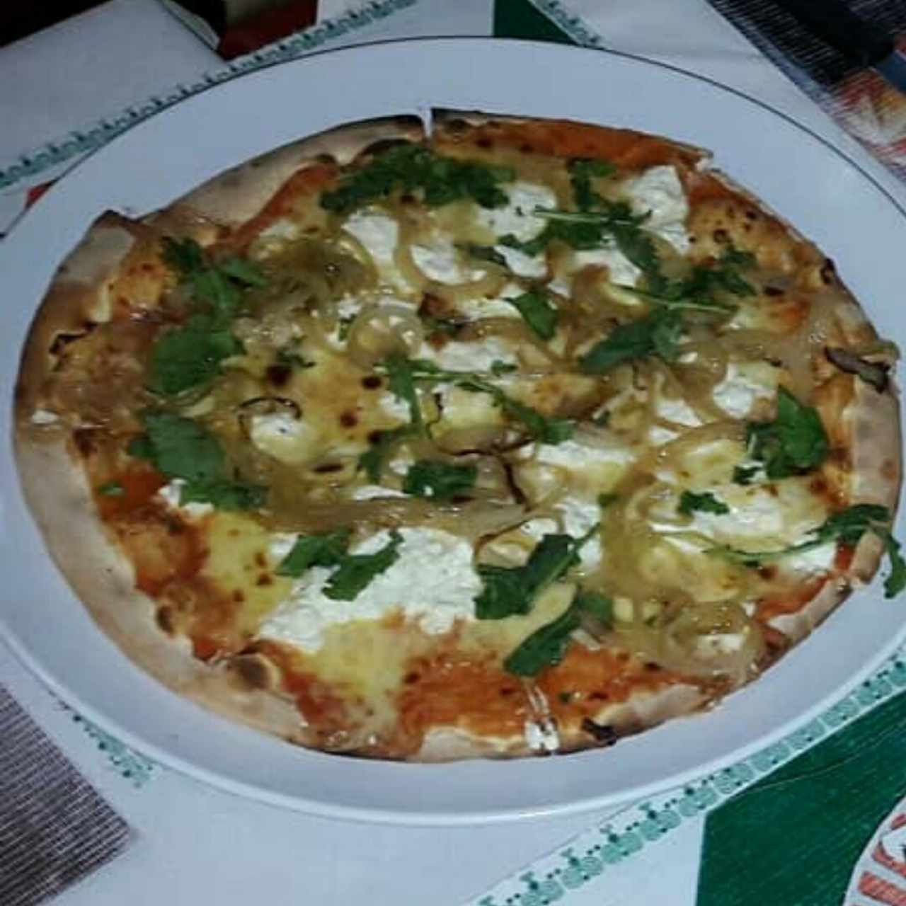 Pizza queso de Cabra y Rúgula