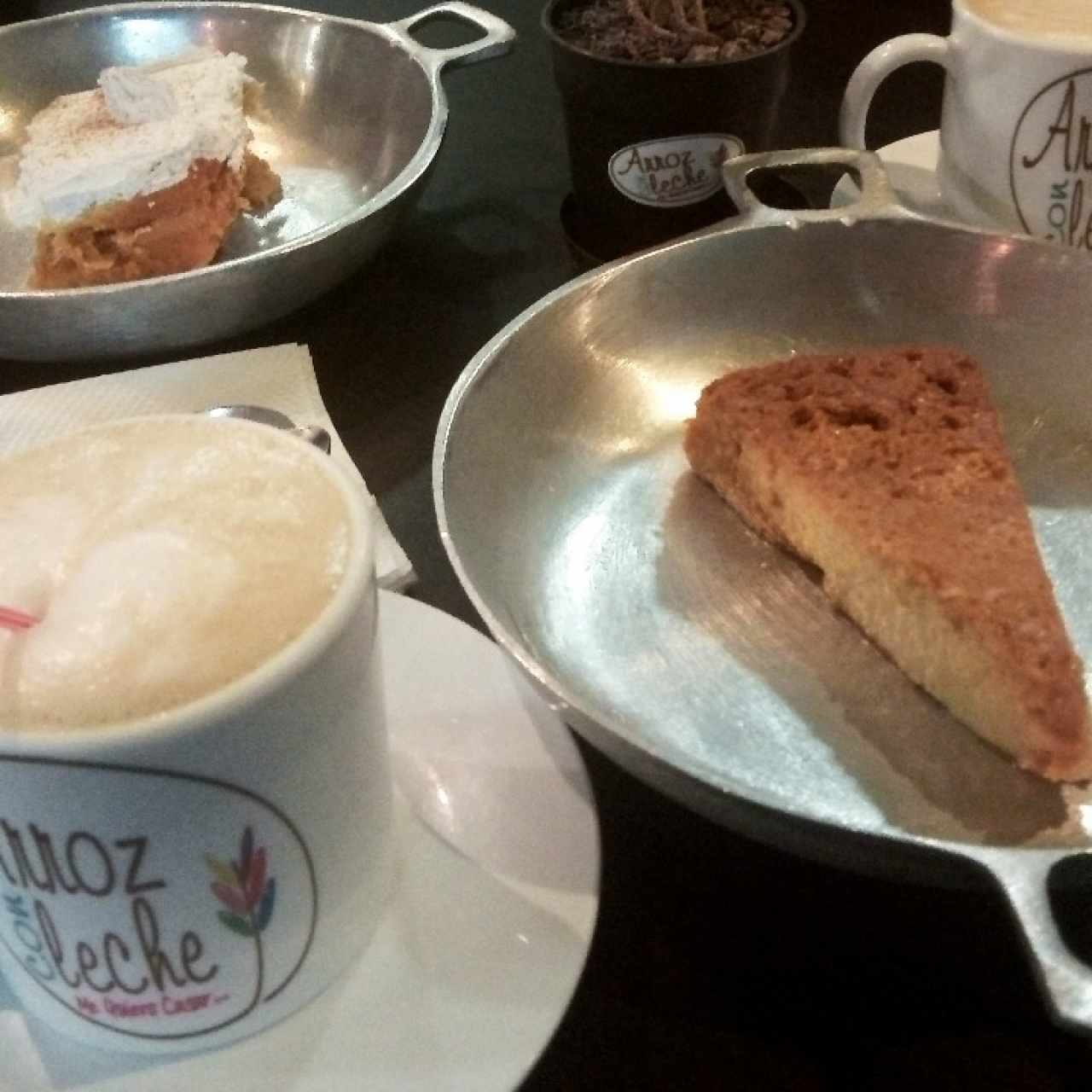 Tres Leches + Quesillo + Cafés