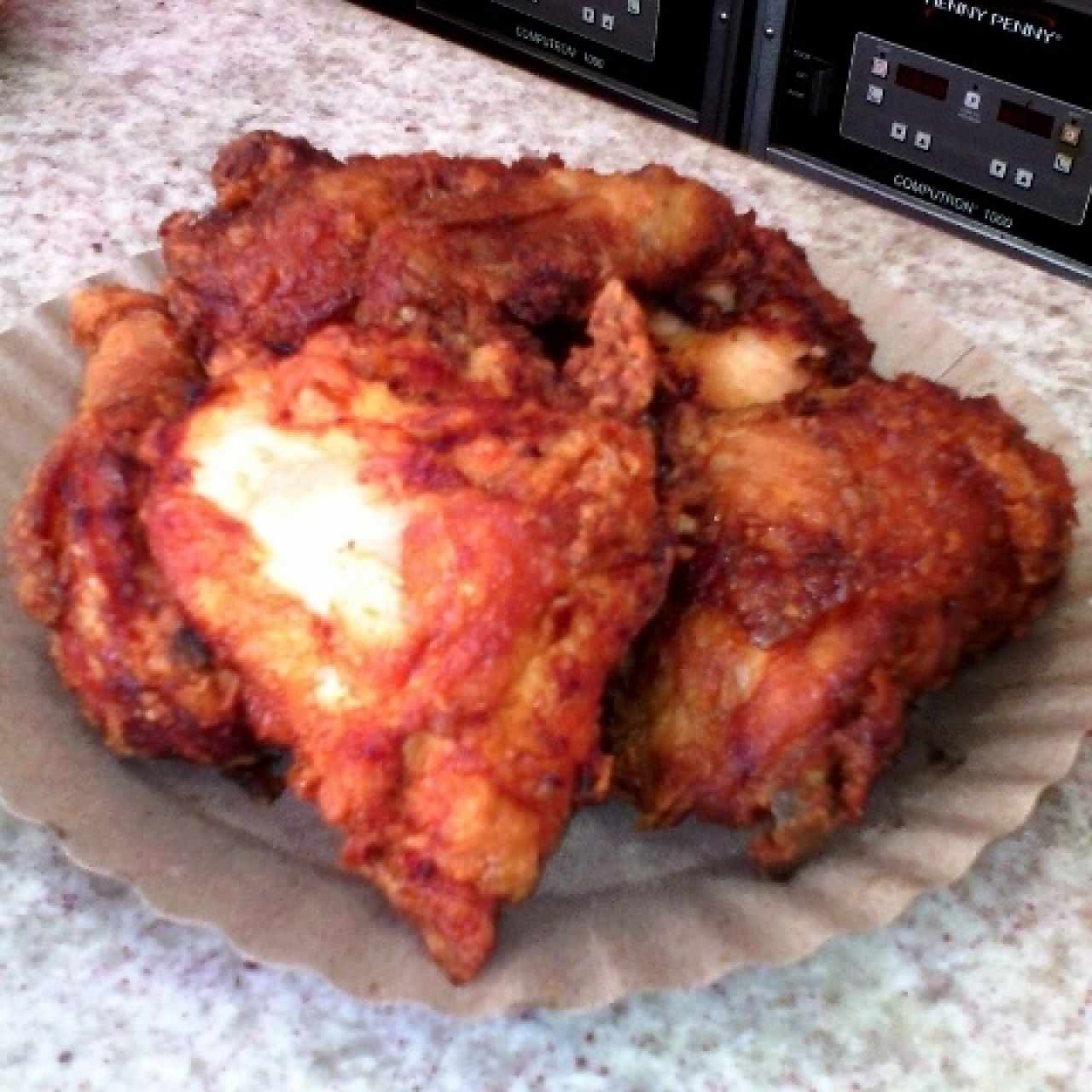 Pollo a la broaster