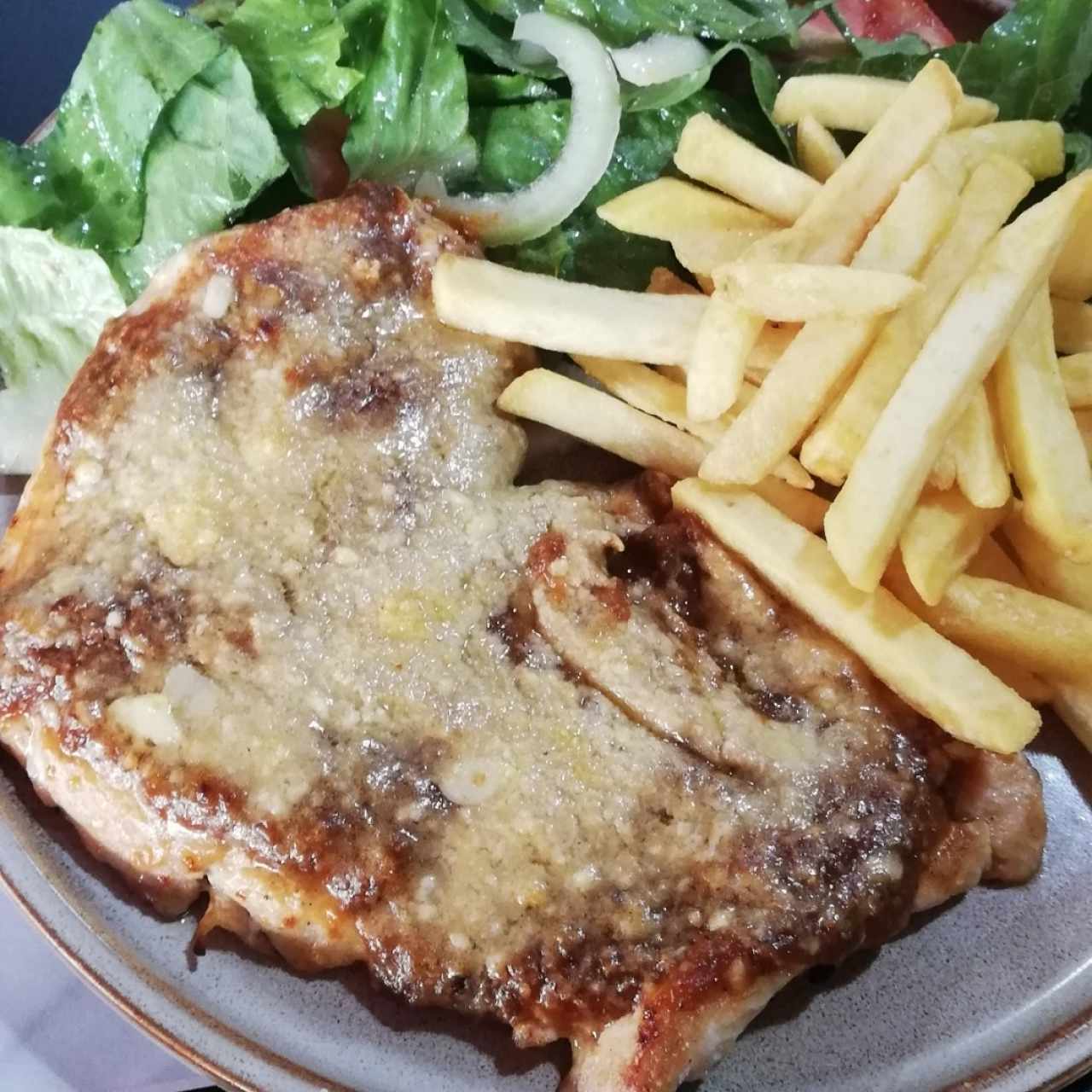 Milanesa de pollo a la parmesana 