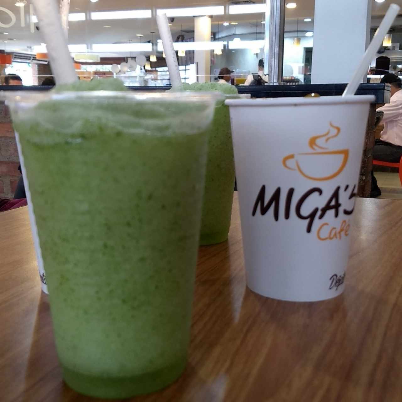Frappé de Limon y Hierbabuena