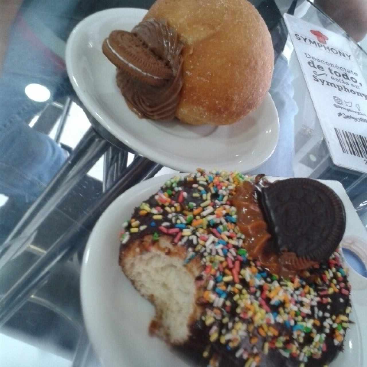 bomba de oreo y dona, super frescas