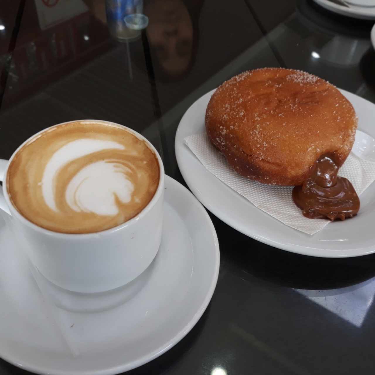 cafe y bomba de arequipe.