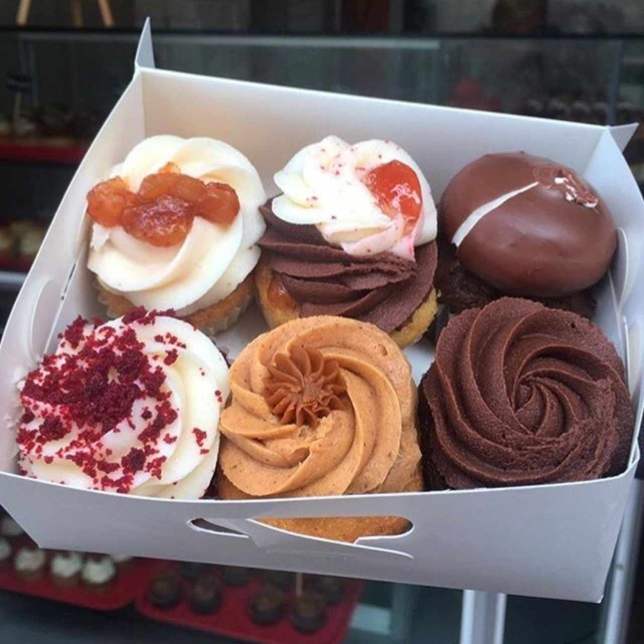 Caja para llevar con 6 cupcakes