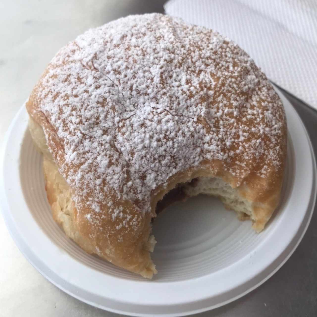 Dona rellena de Nutella