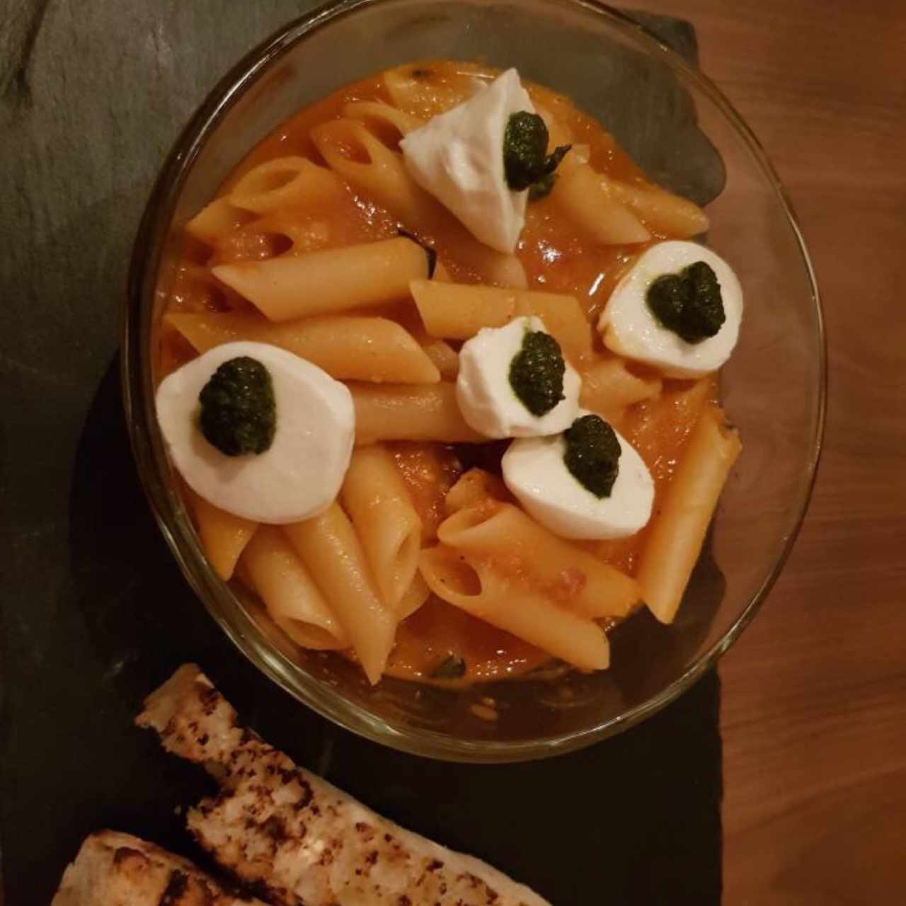 Penne capresa carbonara
