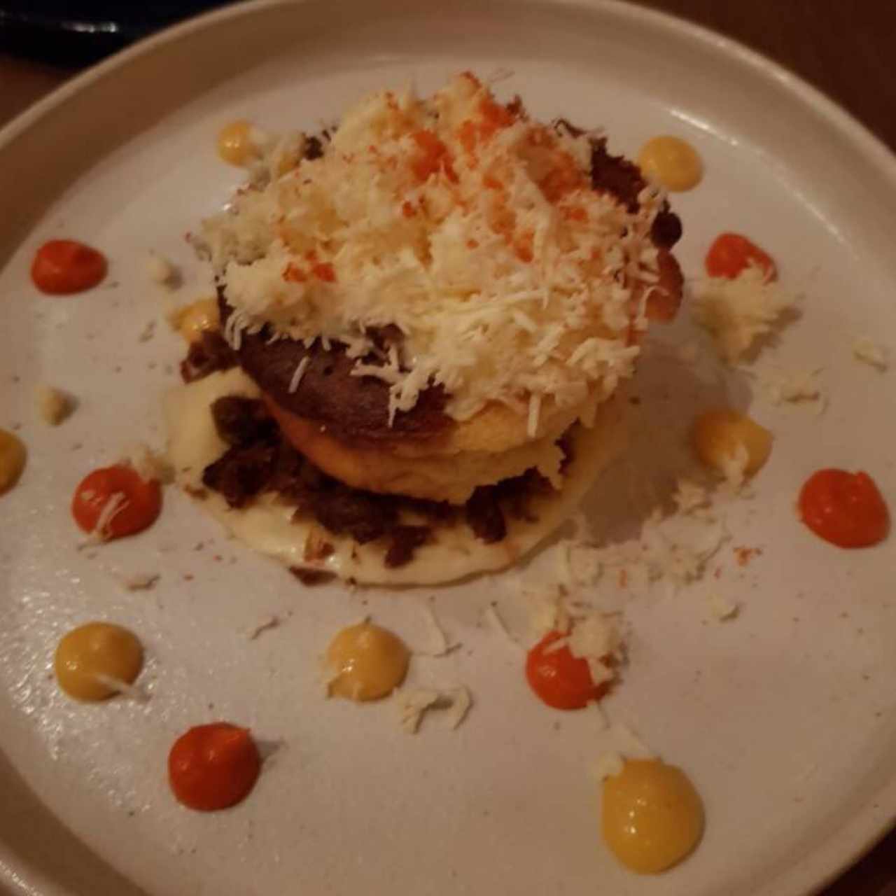Cachapa con queso y cochino