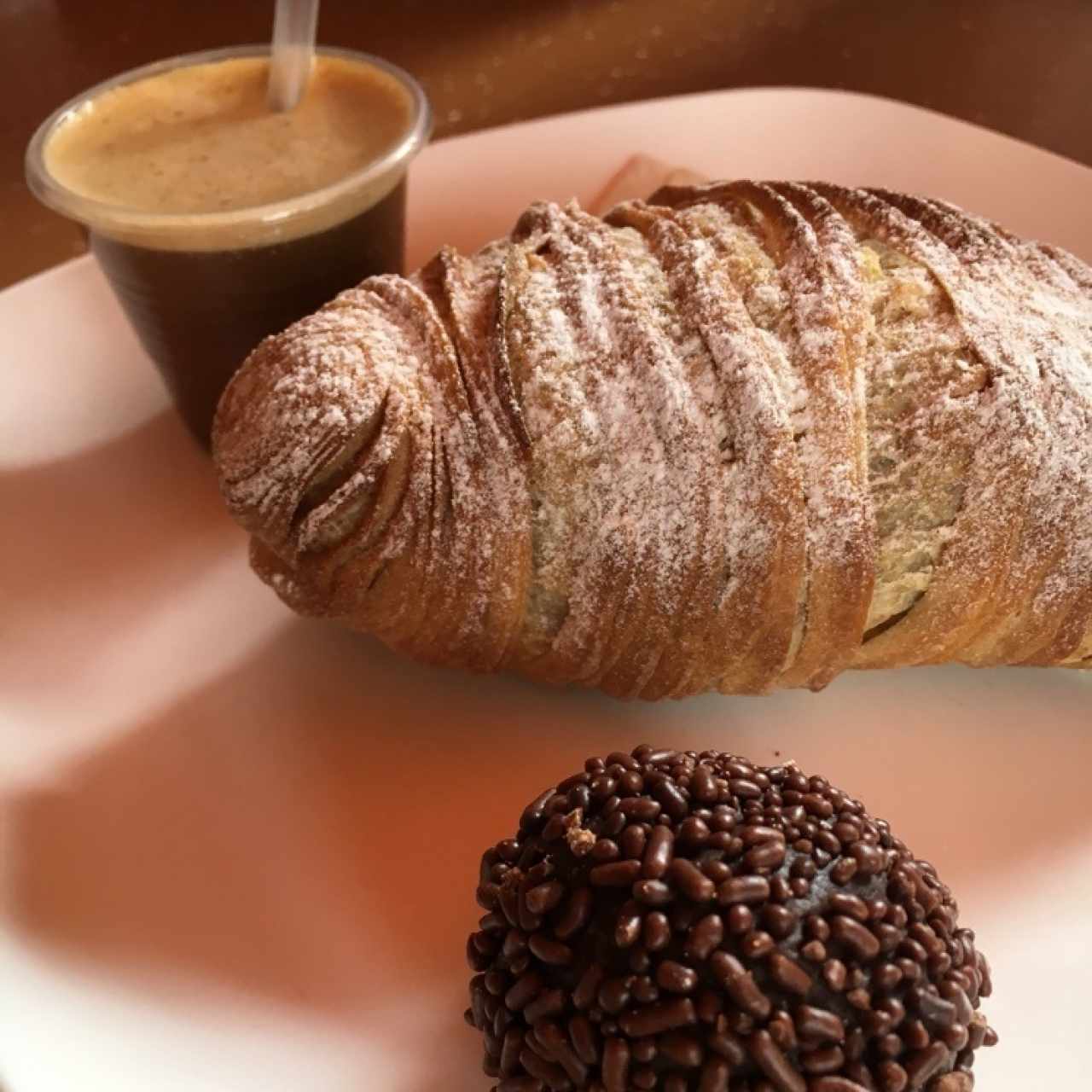 Cola de Langosta y Trufa de Chocolate