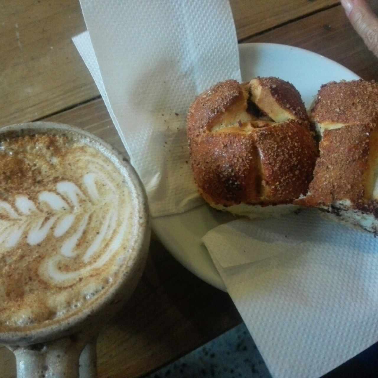 Café Adriana y pan de chocolate