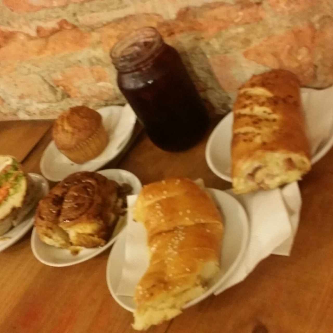 té Jamaica, golfeados,pon que de zanahoria, sándwiches de pavo y el mejo no recuerdo. 